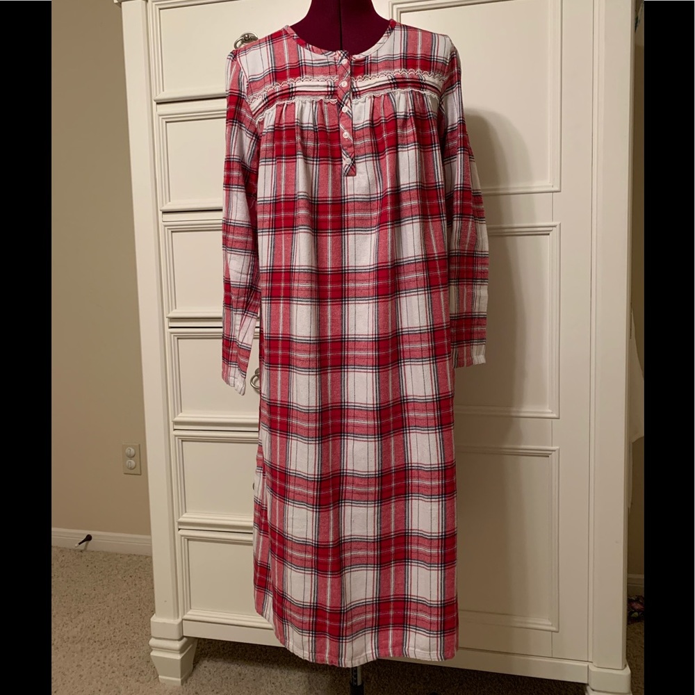 ☃️ Croft & Barrow flannel night gown, Size S ❤️